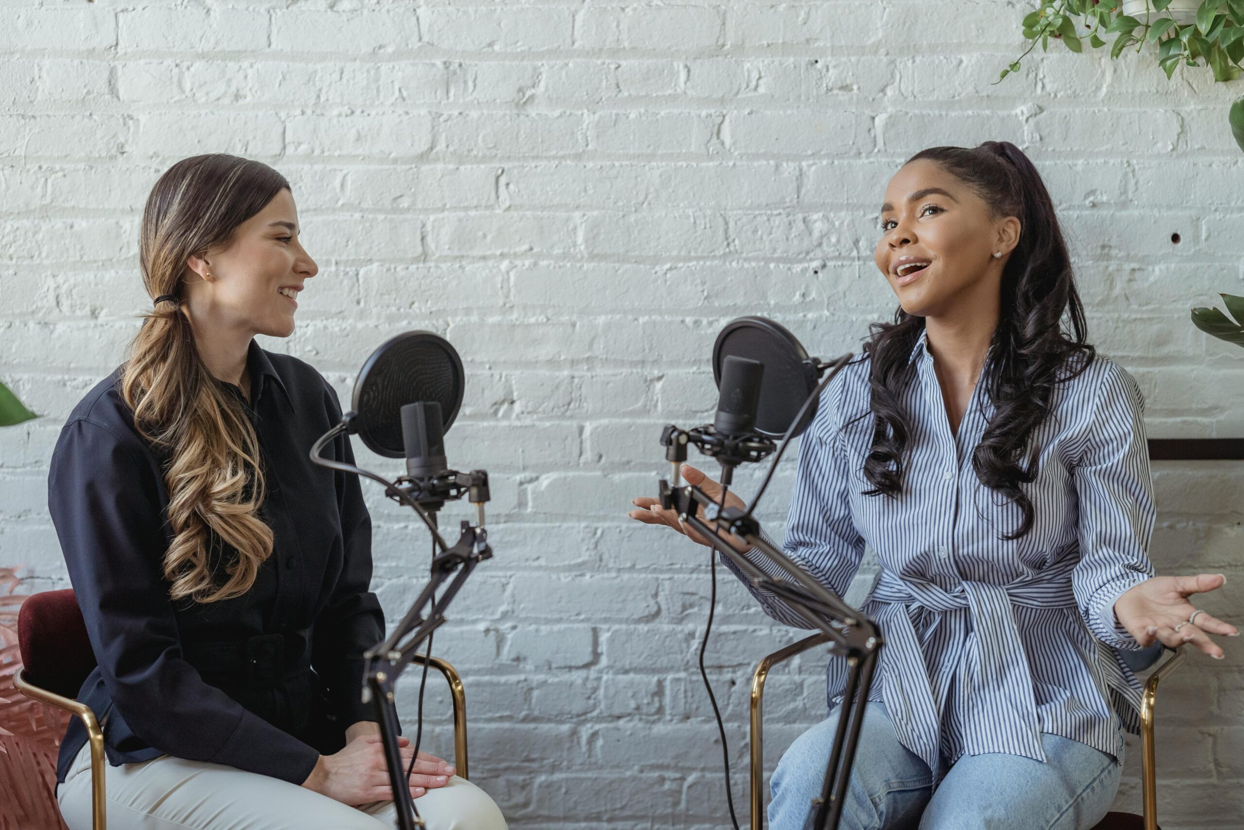 Colaborar con otros creadores de podcast